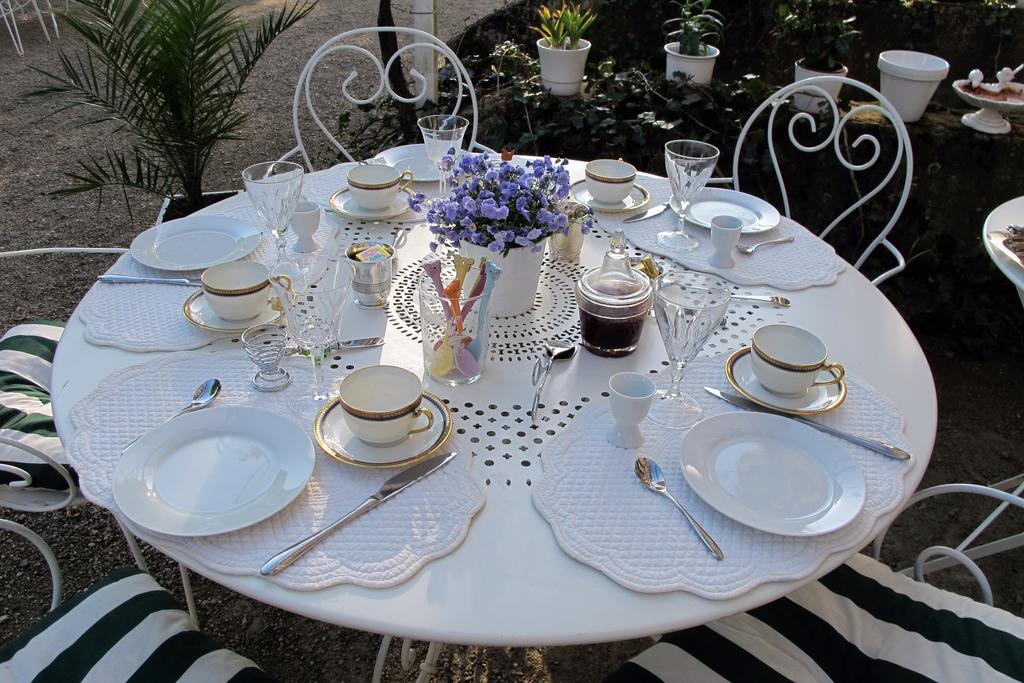 Chateau De La Flechere Bed and Breakfast Blacé Esterno foto